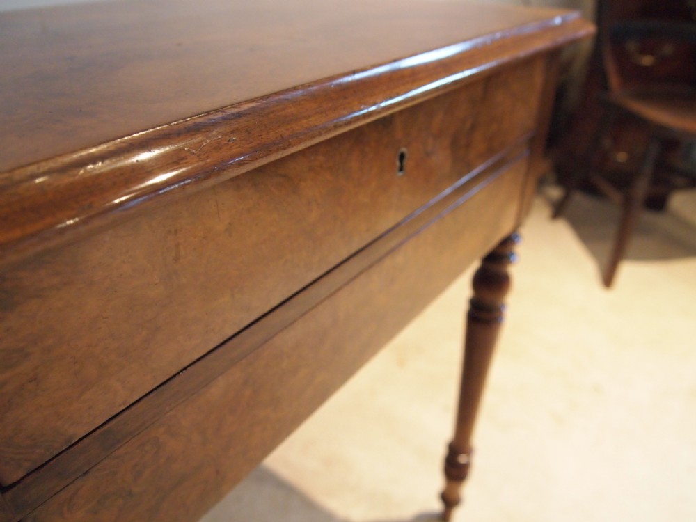 Table hall lamp side console Burr Walnut c1840 View III