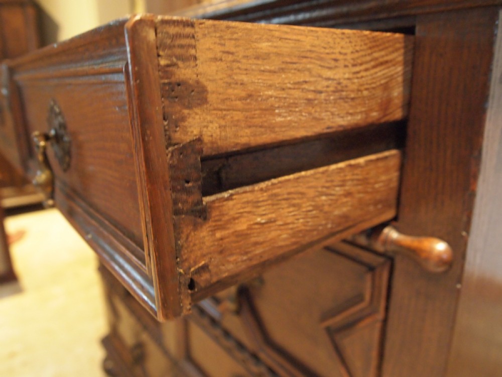 Chest of drawers Queen Anne Oak small c1700 View II