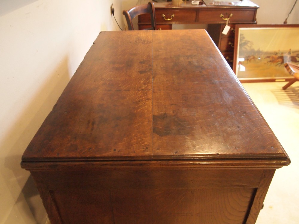 Chest of drawers Queen Anne Oak small c1700 View XI