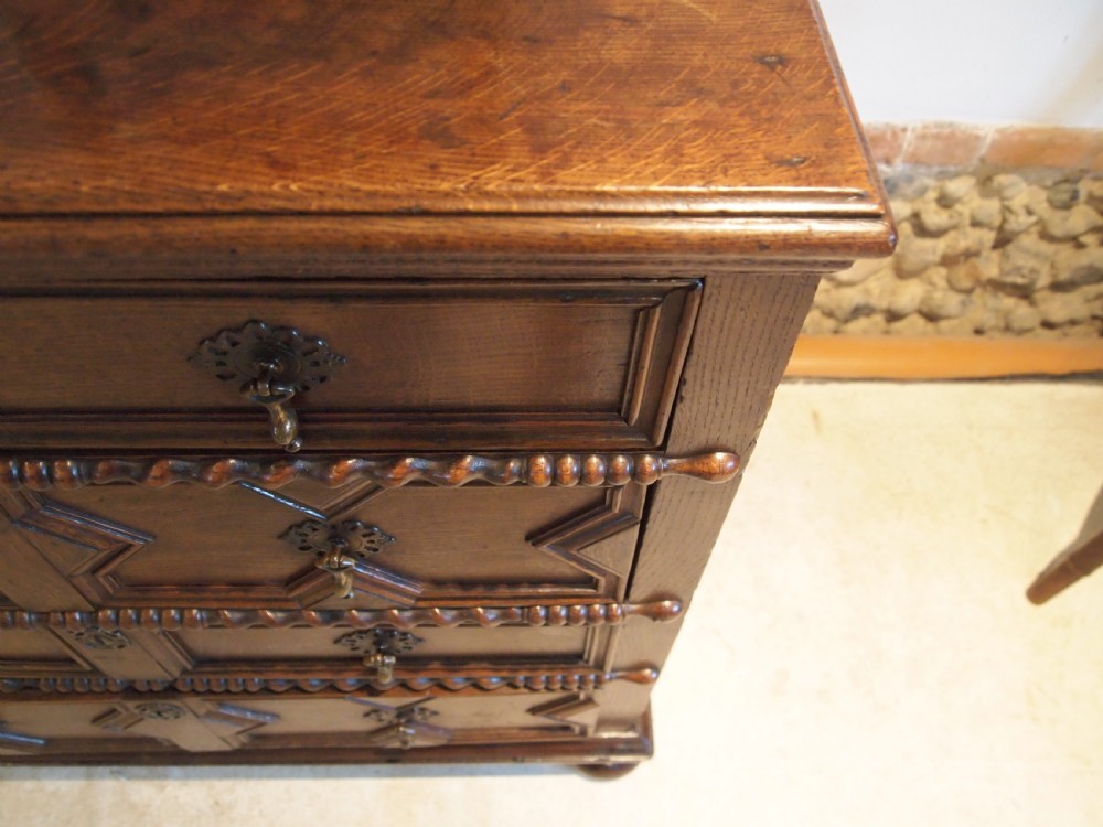 Chest of drawers Queen Anne Oak small c1700 View XIV
