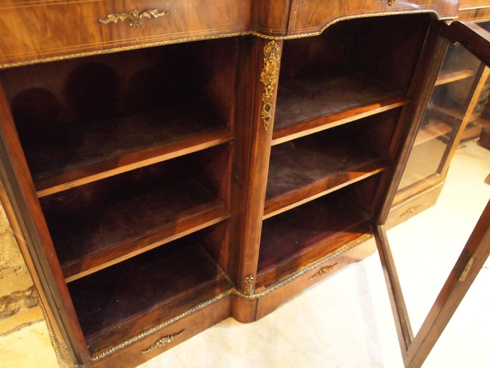 Bookcase credenza display Fine Victorian Walnut c1850 View V
