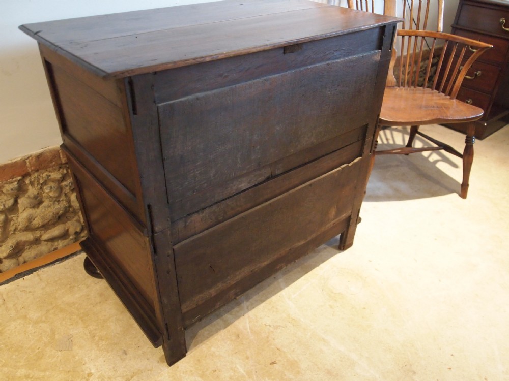 Chest of drawers rare small William and Mary Oak c1690 View V