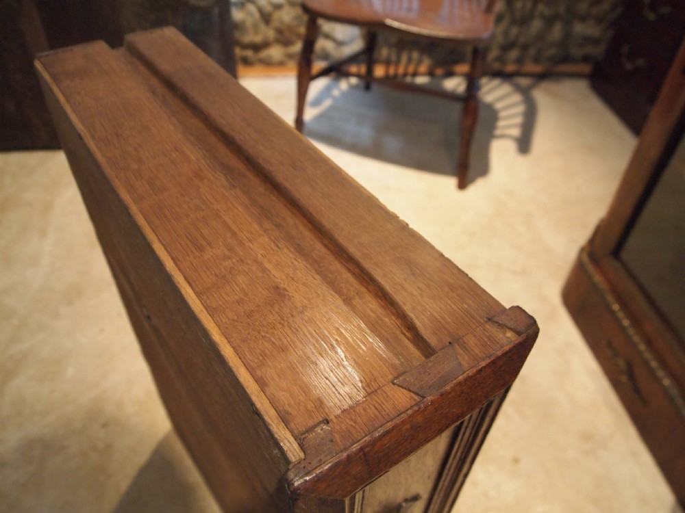 Chest of drawers rare small William and Mary Oak c1690 View XII