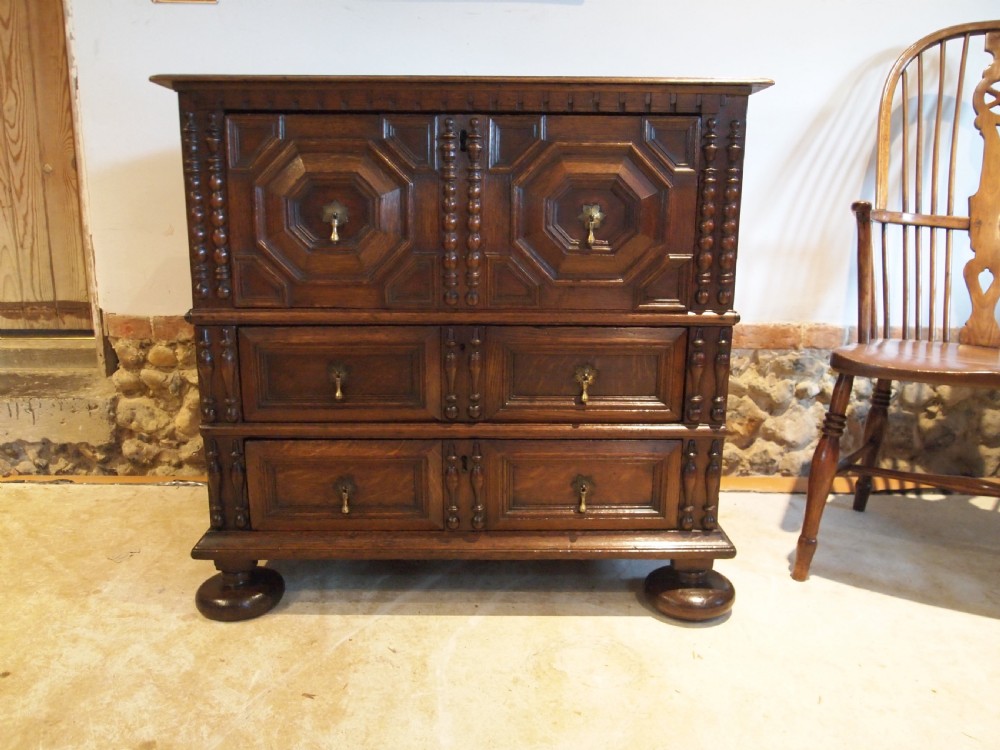Chest of drawers rare small William and Mary Oak c1690 View XV