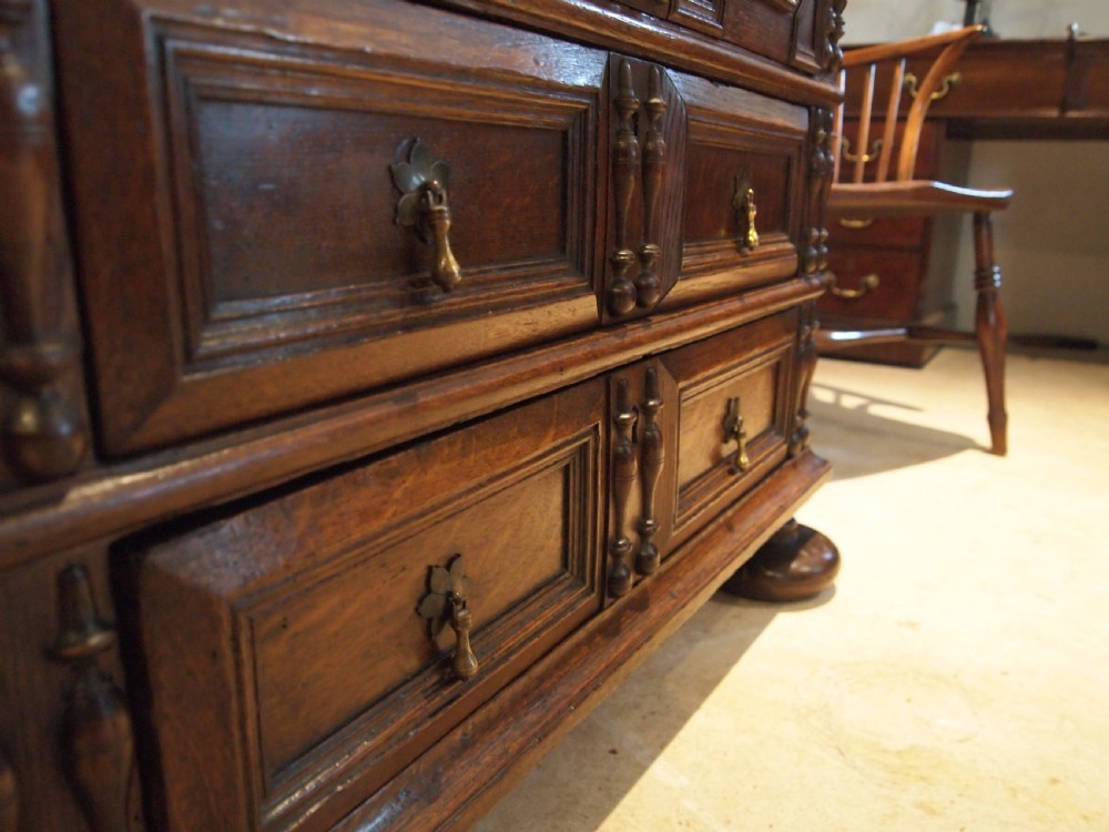 Chest of drawers rare small William and Mary Oak c1690 View XVII