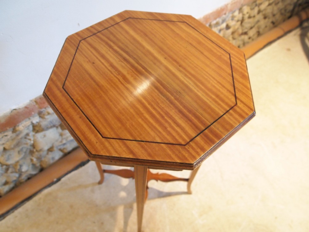 Table elegant hall lamp side Edwardian solid Satinwood c1900