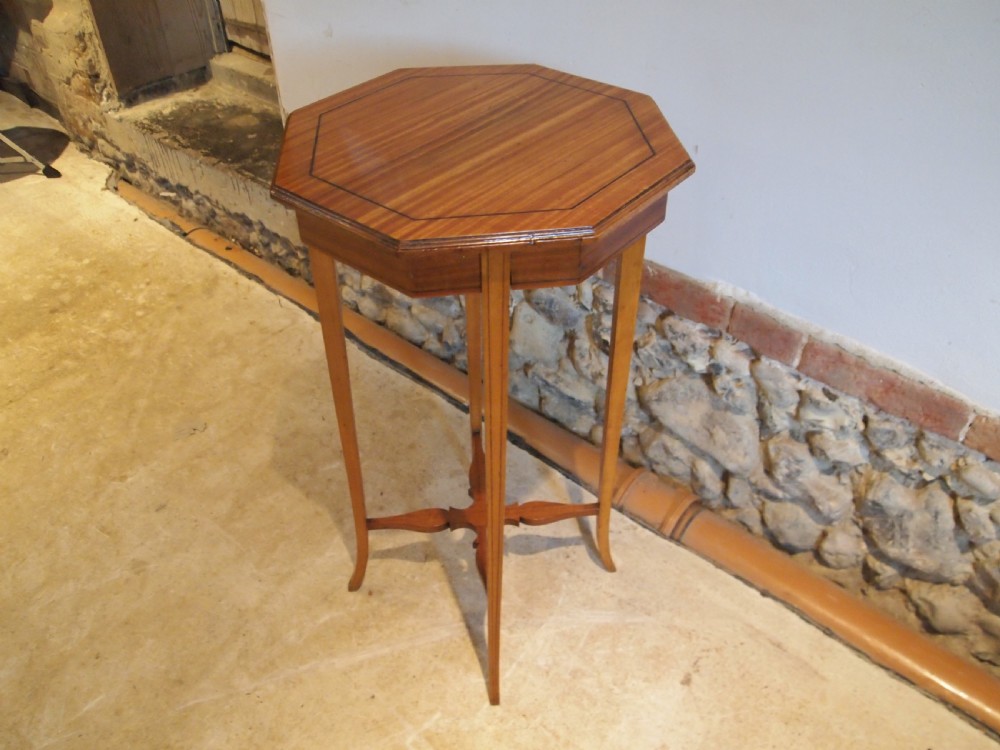 Table elegant hall lamp side Edwardian solid Satinwood c1900 View VIII