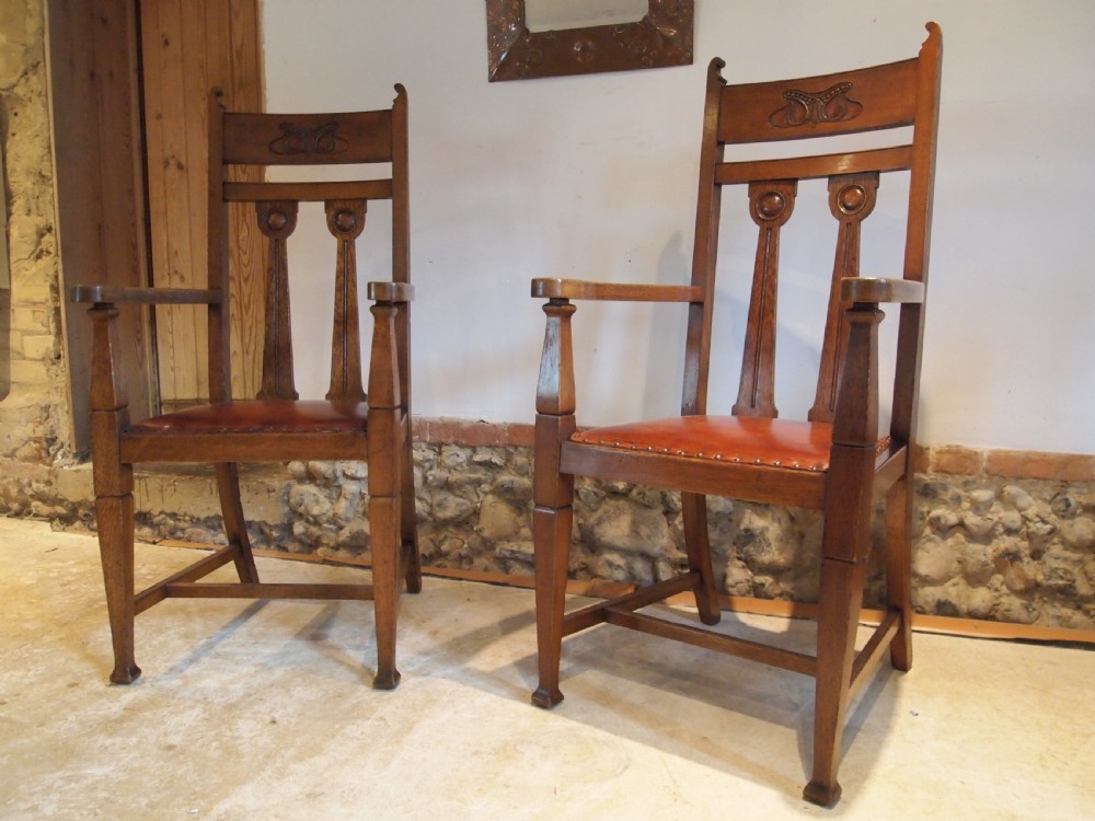 Chairs fine pair of Oak Arts and Crafts armchairs c1900