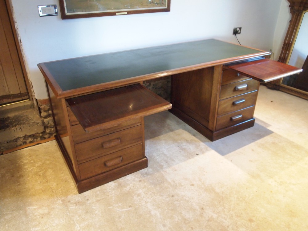 Desk Fine quality Art Deco Mahogany c1920 View IV