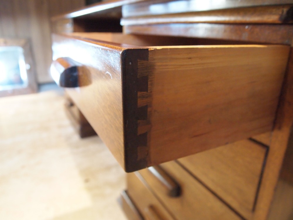 Desk Fine quality Art Deco Mahogany c1920 View V