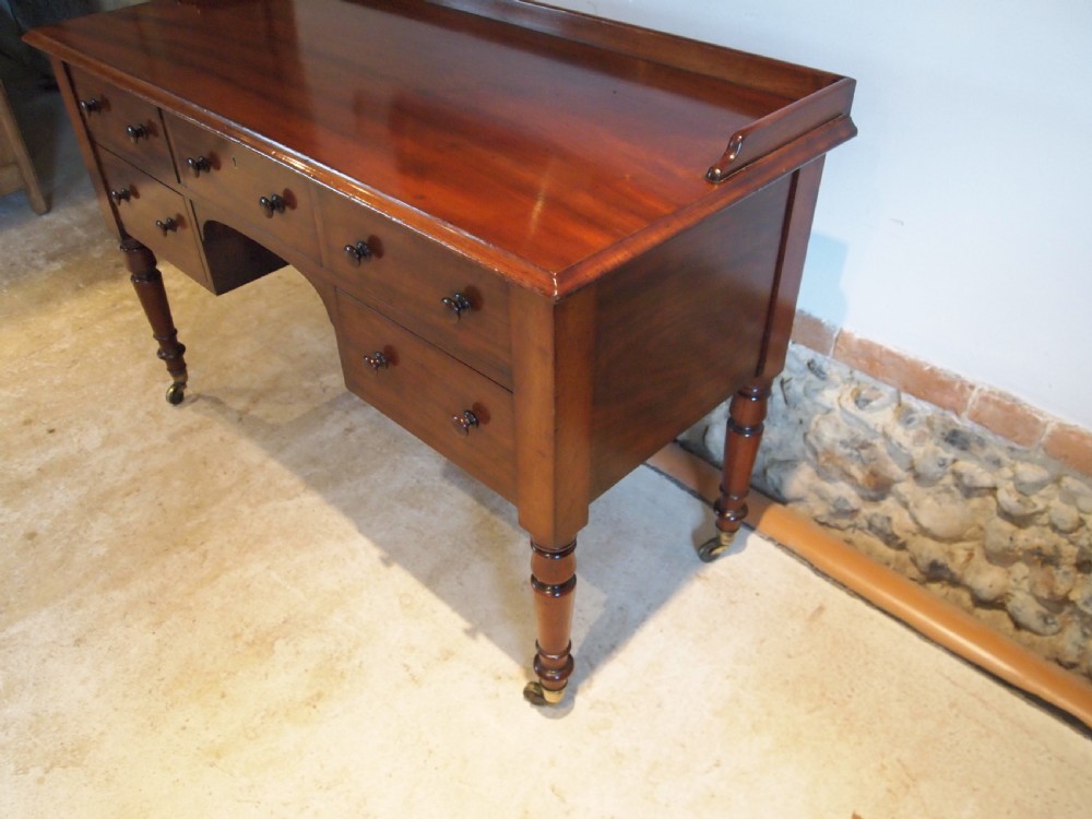 Desk early Victorian fine quality Mahogany c1840 View III