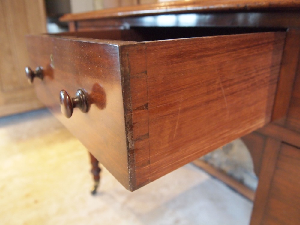 Desk early Victorian fine quality Mahogany c1840 View VI