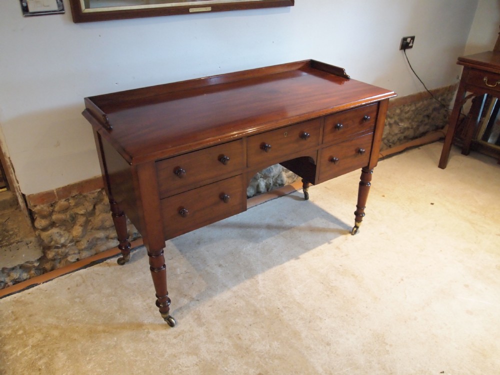 Desk early Victorian fine quality Mahogany c1840 View XVI
