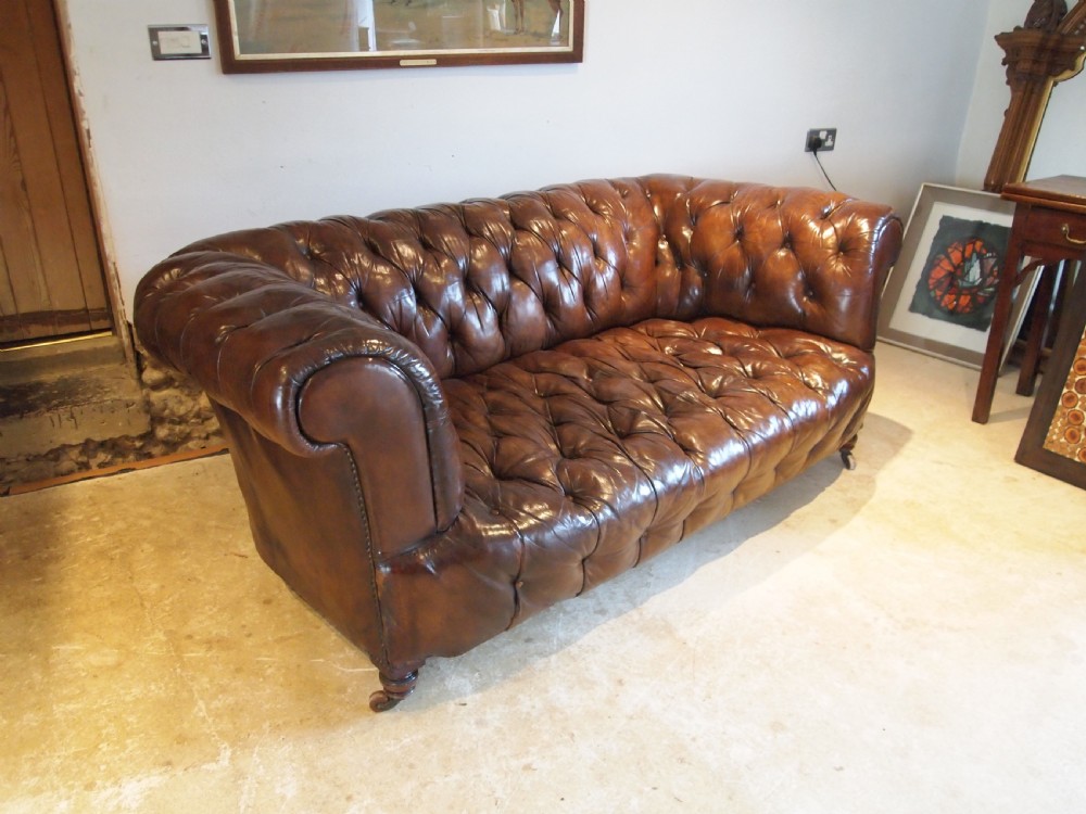 Sofa settee Stunning Victorian leather Chesterfield c1870 View II