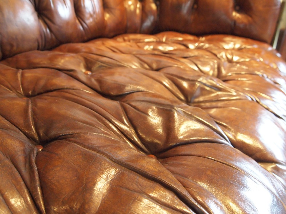 Sofa settee Stunning Victorian leather Chesterfield c1870 View VII