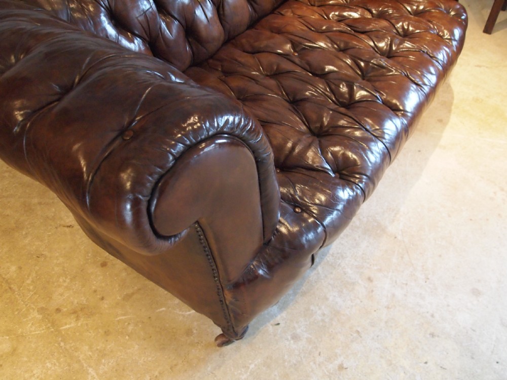 Sofa settee Stunning Victorian leather Chesterfield c1870 View IX