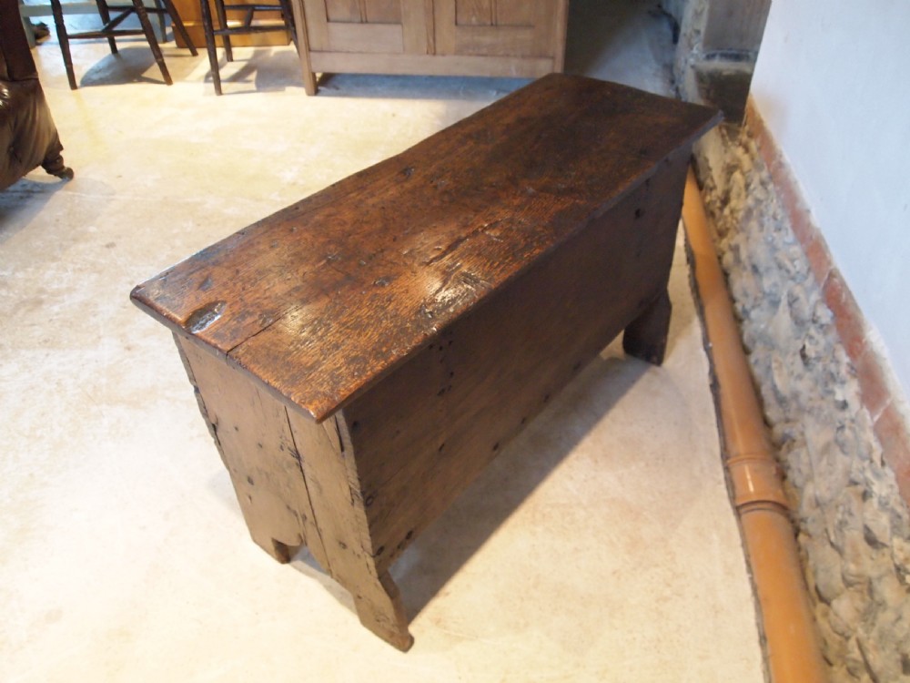 Coffer chest trunk Traditional six plank Elm Queen Anne c1700 View IX