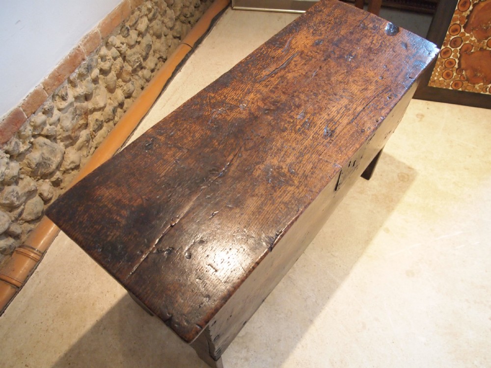 Coffer chest trunk Traditional six plank Elm Queen Anne c1700 View XIV