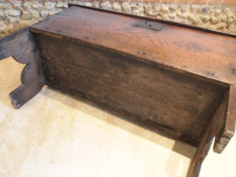 Coffer chest trunk Traditional six plank Elm Queen Anne c1700 View XIX