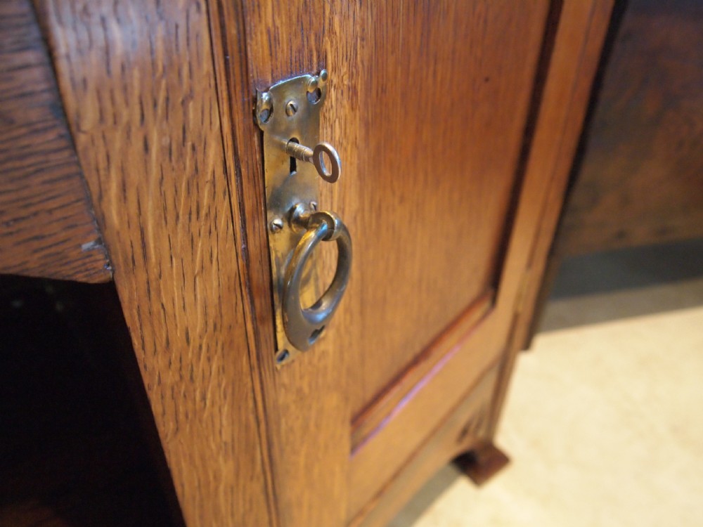 Dresser Sideboard Arts and Crafts Oak stunning c1900 View X