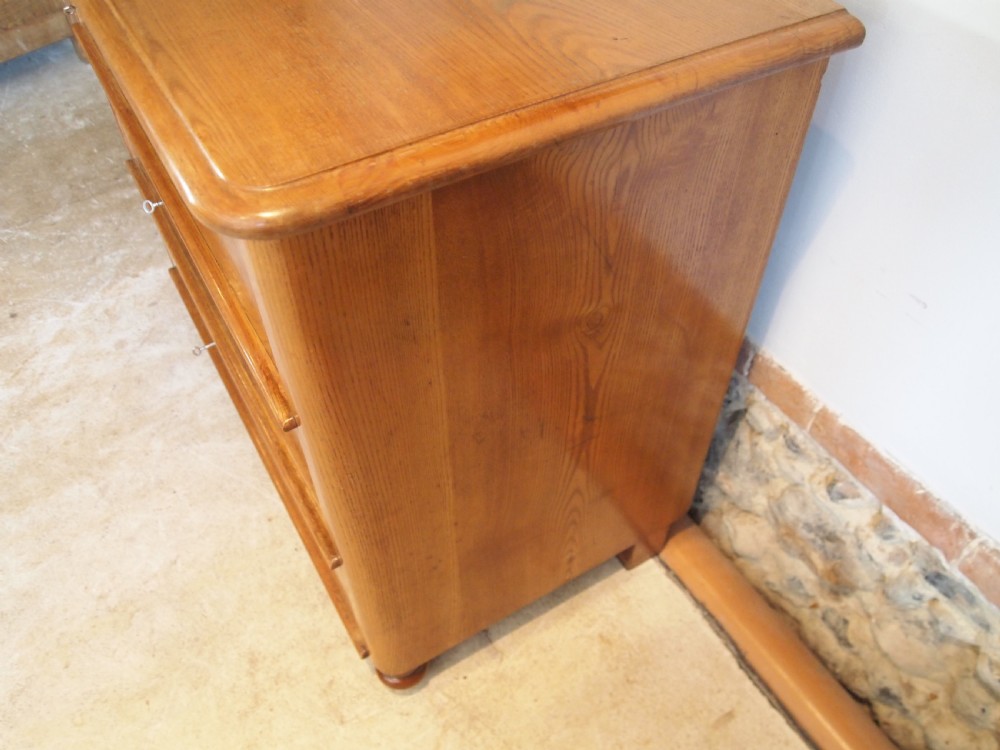 Chest of drawers French Victorian period figured Elm stunning c1880 View II