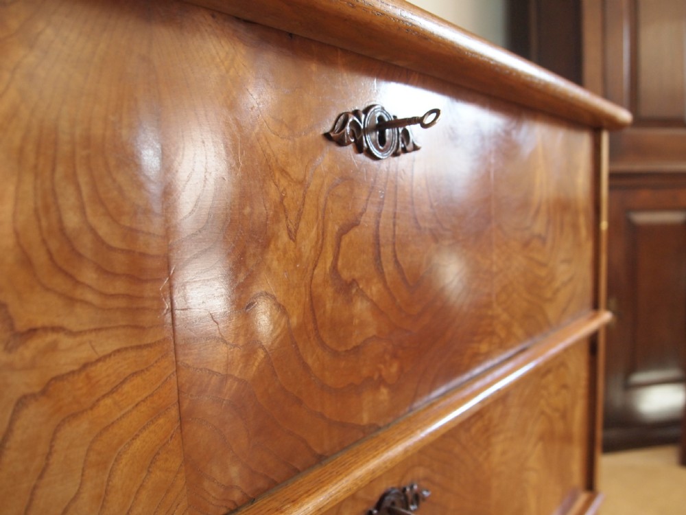 Chest of drawers French Victorian period figured Elm stunning c1880 View VII