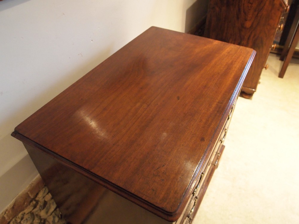 Chest of drawers small George III Mahogany 33