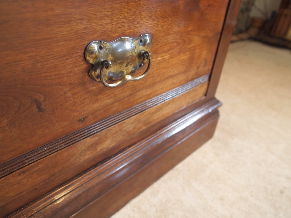 Chest of drawers Arts and Crafts Edwardian Walnut and Ash c1900 View X