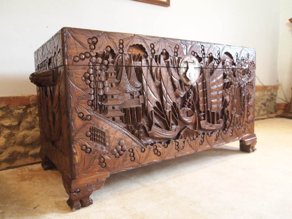 Chest trunk Coffer Chinese Camphor wood c1910 View IV