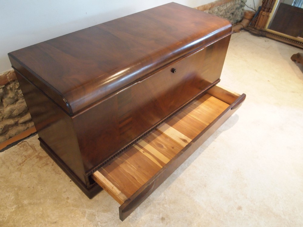 Coffer chest trunk Art Deco Cedar wood c1930 View VI
