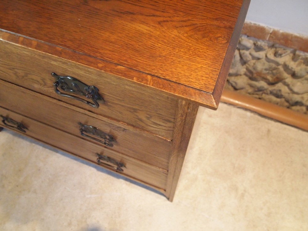 Dressing chest of drawers Arts and Crafts Oak Robson and Sons c1900 View III
