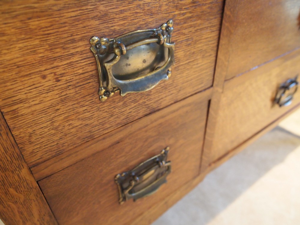 Dressing chest of drawers Arts & Crafts Oak c1900 View XII