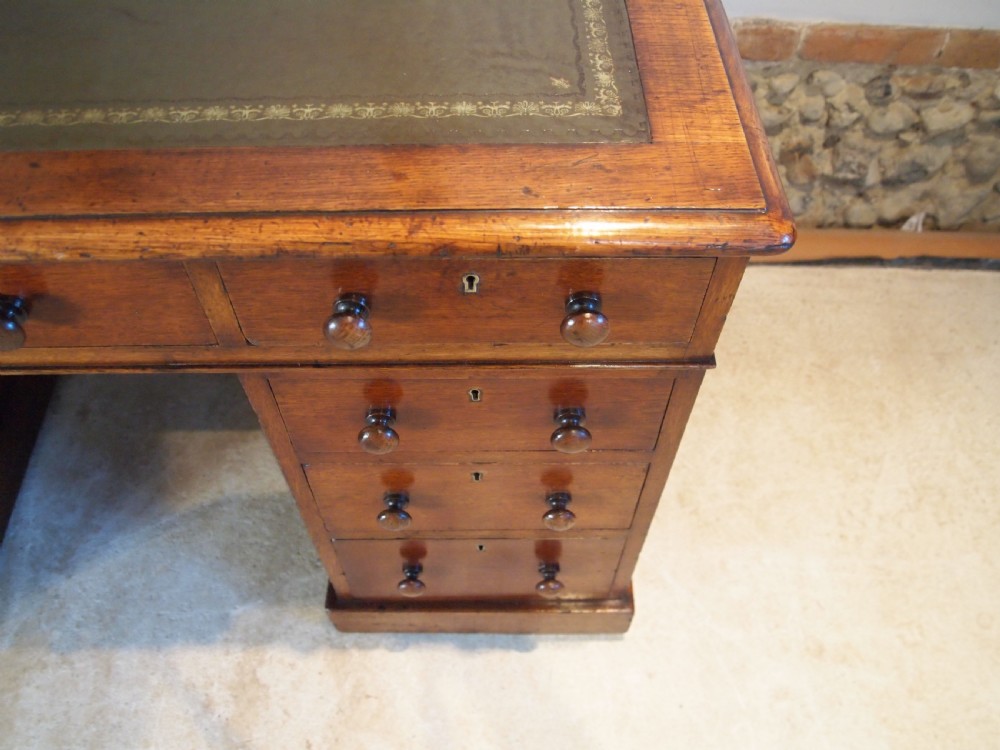 Desk Victorian Oak 3 part pedestal c1880 View VIII