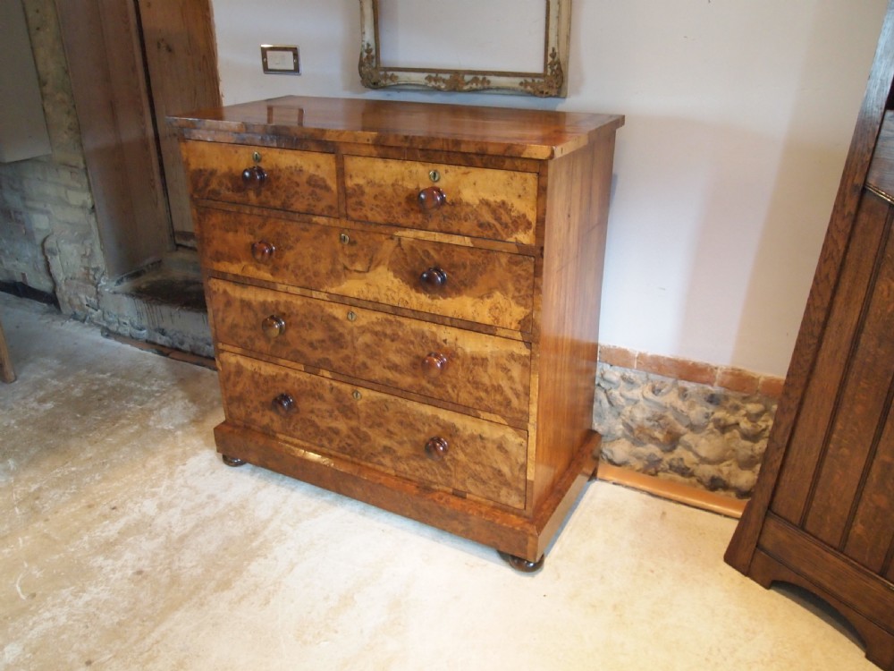 Chest of drawers outstanding very Rare Victorian Burr Oak c1850
