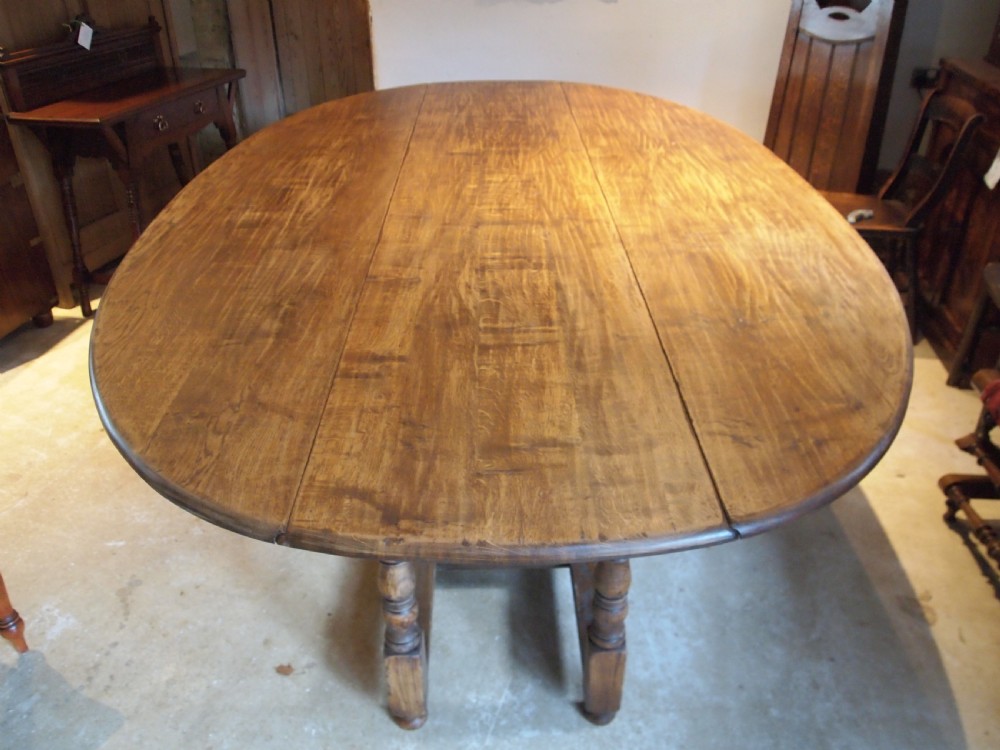 Table large wake hunt dining table Oak seats 10-12 c1920 View XI