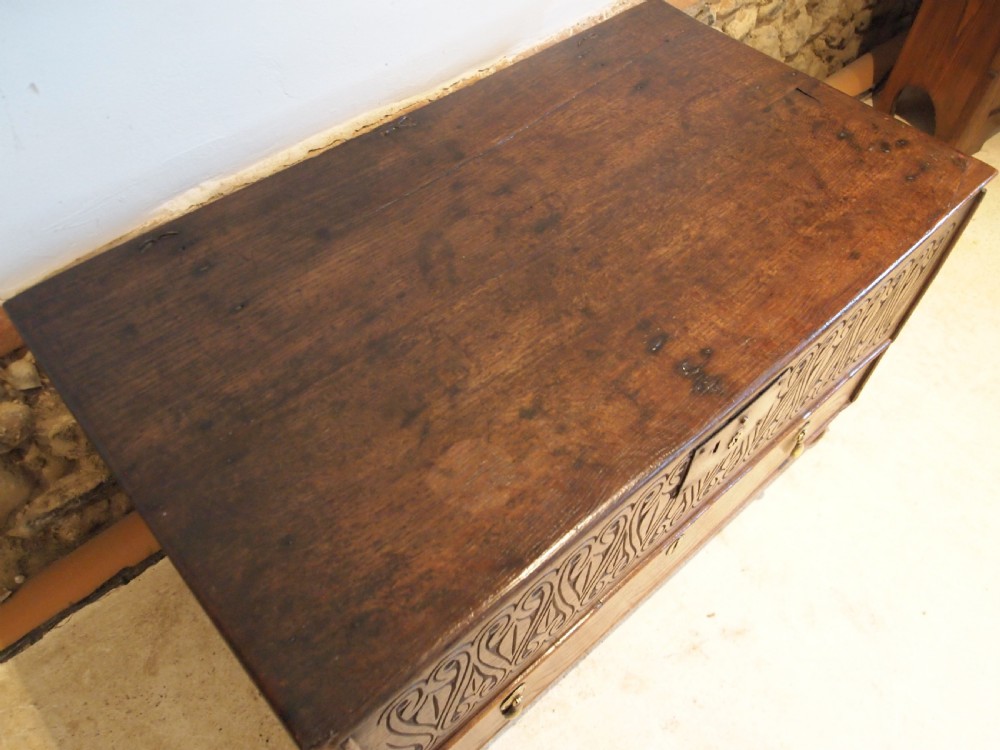 Coffer mule chest Elm Coffer Bach William and Mary c1690 View IV