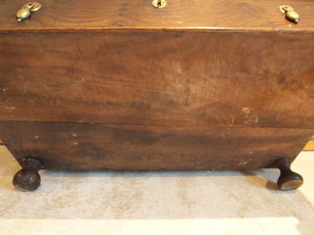 Coffer mule chest Elm Coffer Bach William and Mary c1690 View IX