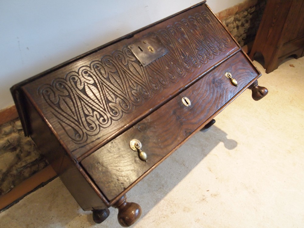Coffer mule chest Elm Coffer Bach William and Mary c1690 View XII