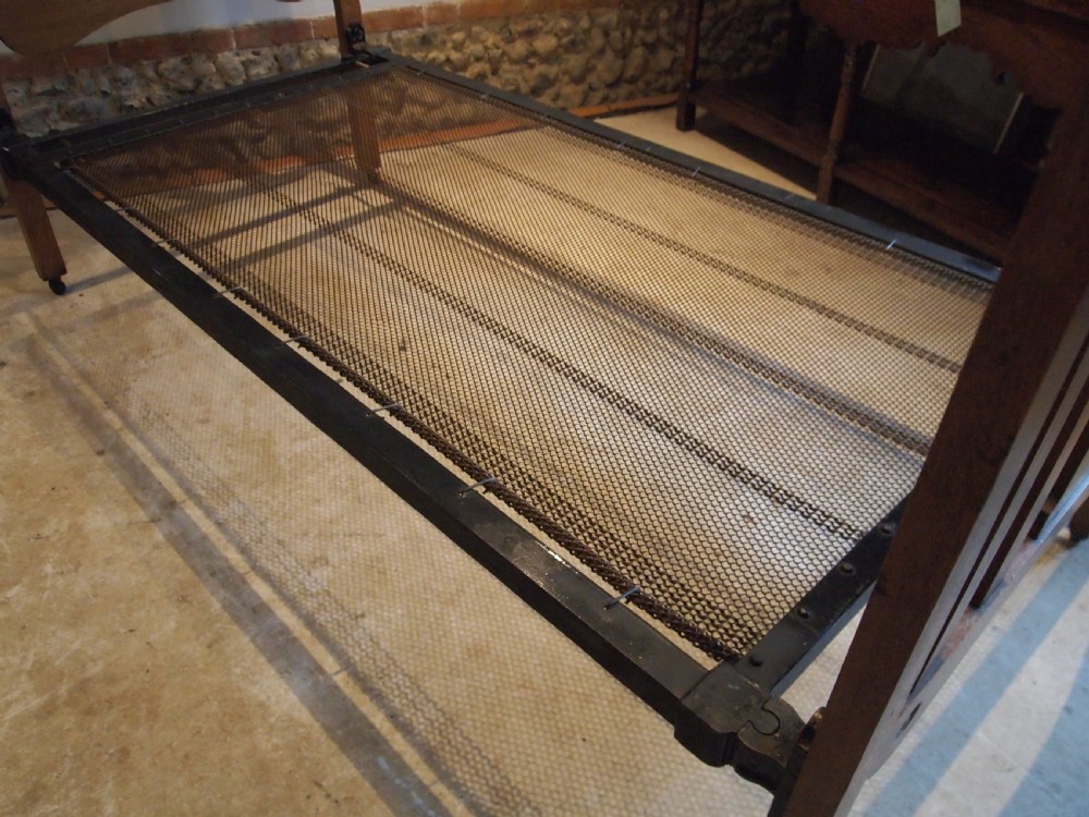 Bed single stunning Arts and Crafts Oak c1900 View V