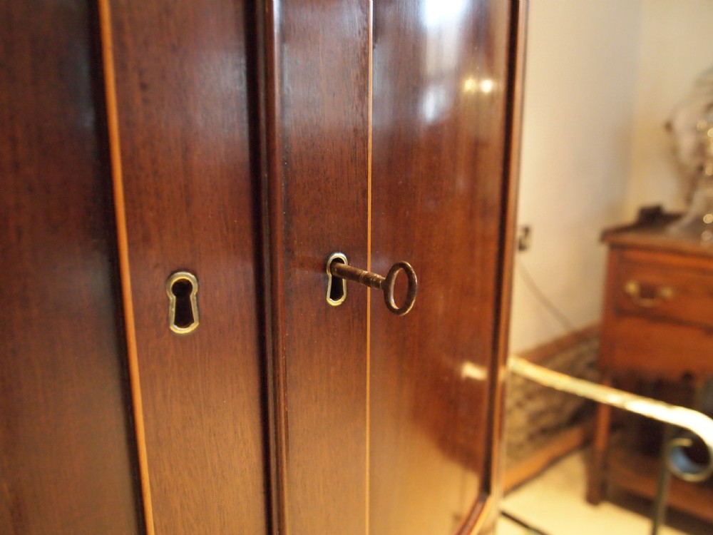 Cupboard Cabinet corner fine George III Mahogany c1780 View VI