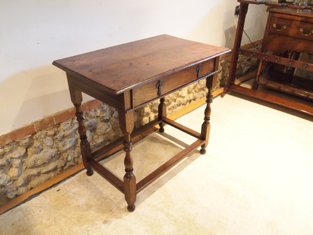 Table low boy stunning Queen Anne Oak side hall lamp console c1700 View XIV