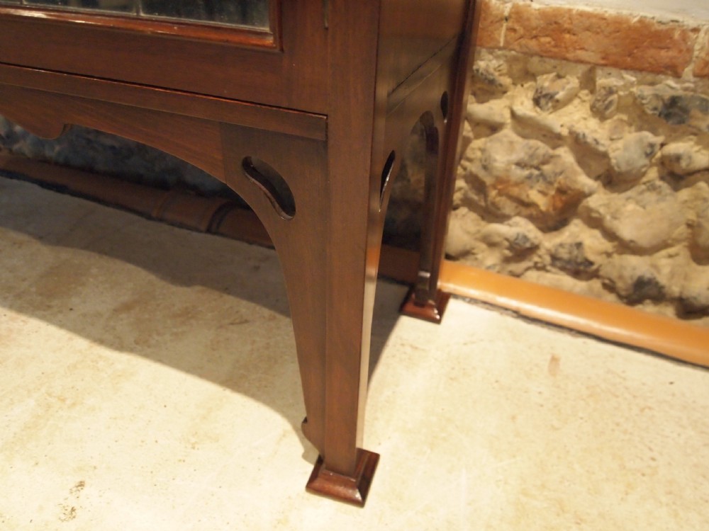 Display cabinet stunning Arts and Crafts Art Nouveau Mahogany c1890 View IV