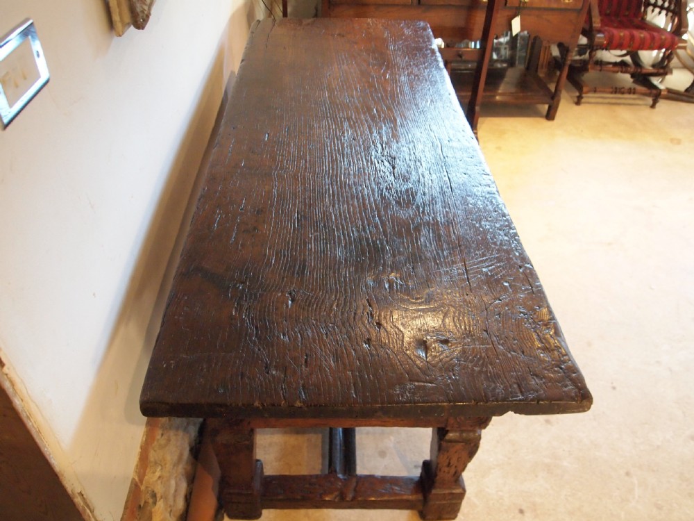 Table Spanish Oak and Chestnut dresser 17th century c1650 View III