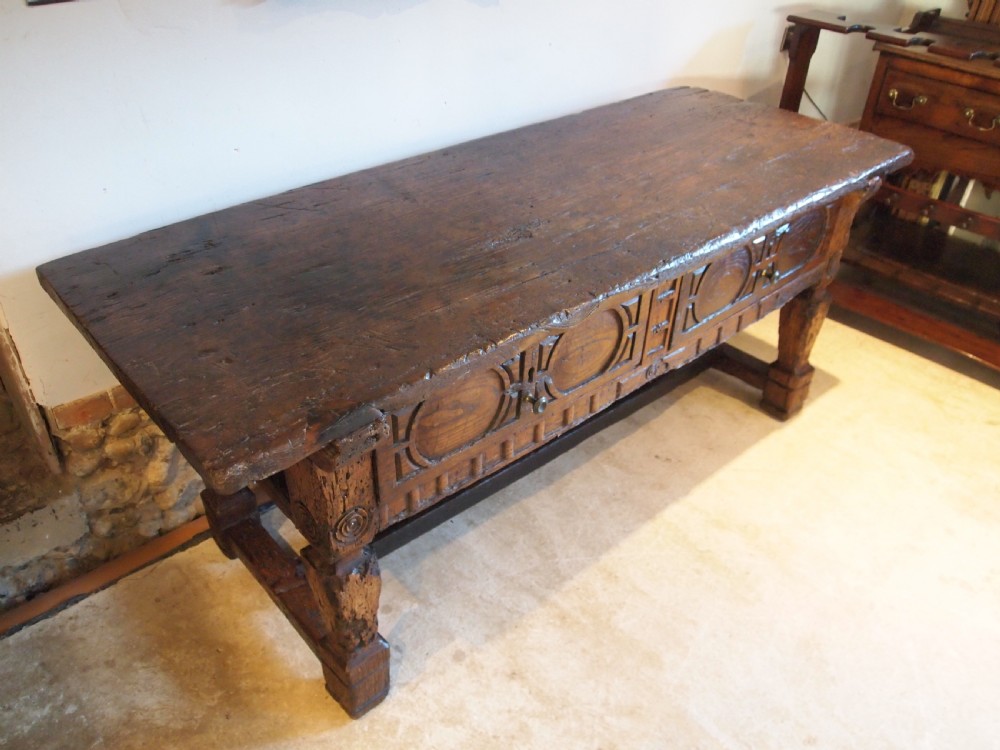 Table Spanish Oak and Chestnut dresser 17th century c1650 View V