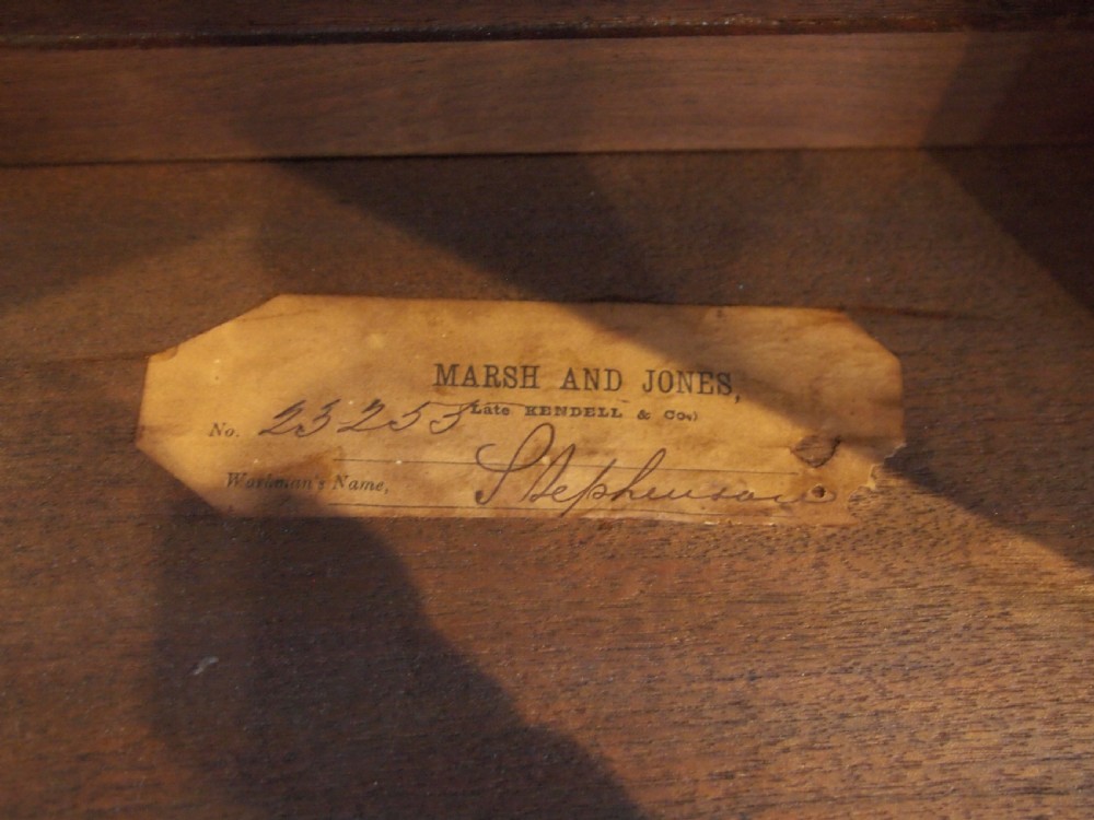 Dressing table Marsh and Jones Burr Walnut attri to Charles Bevan c1865 View II