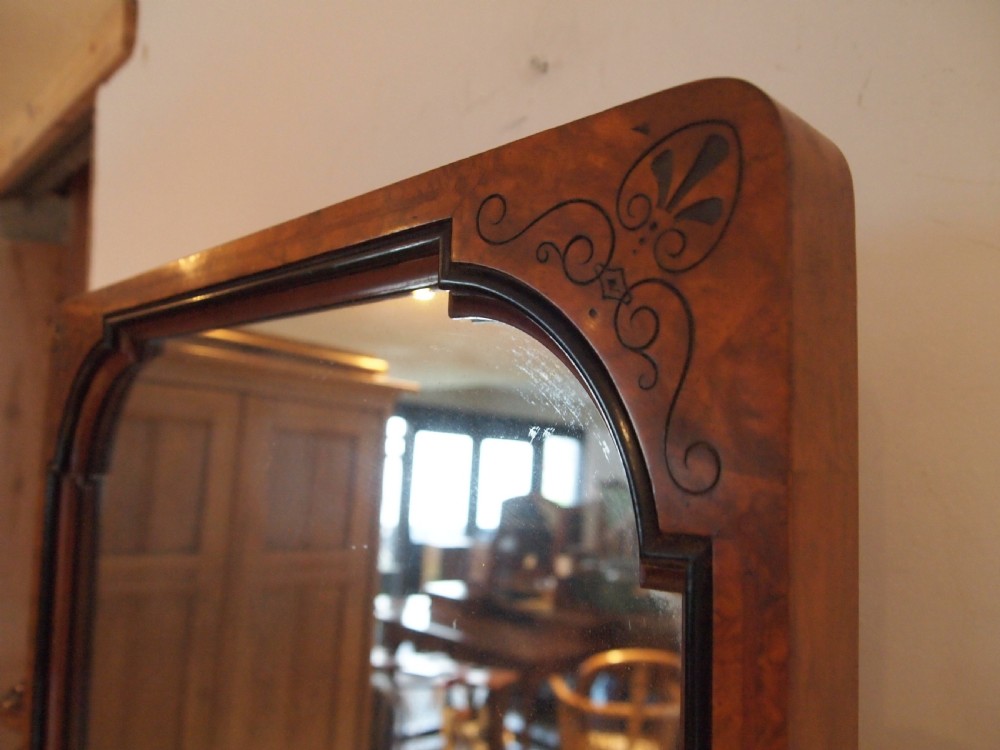 Dressing table Marsh and Jones Burr Walnut attri to Charles Bevan c1865 View X