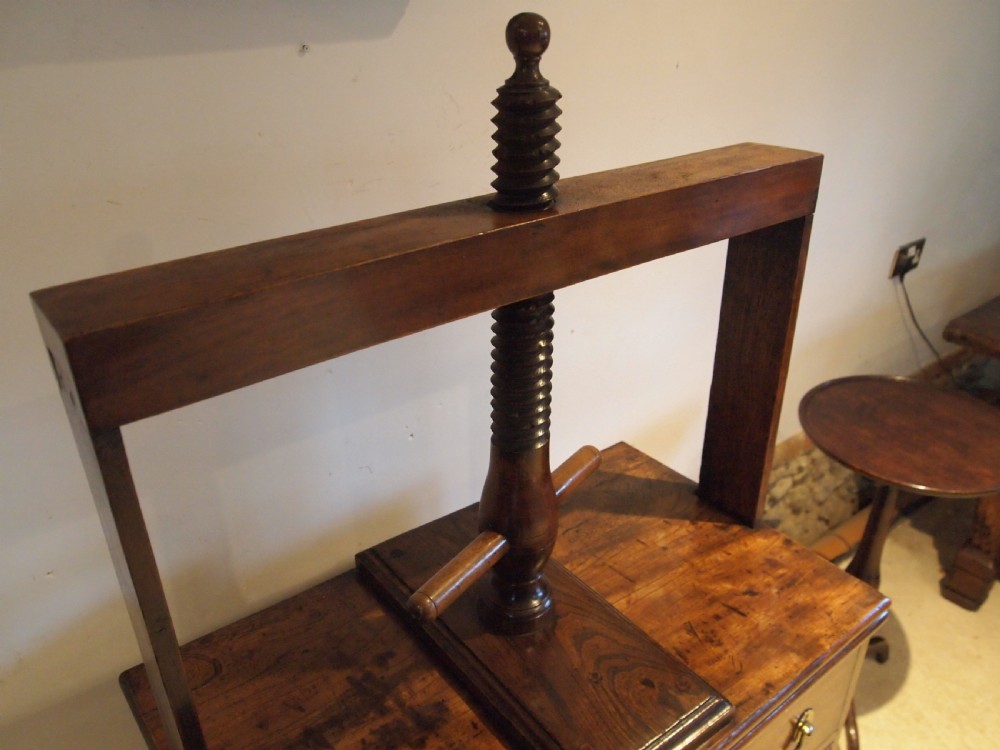 Rare Chest of drawers linen press Elm George III small c1780 View VIII
