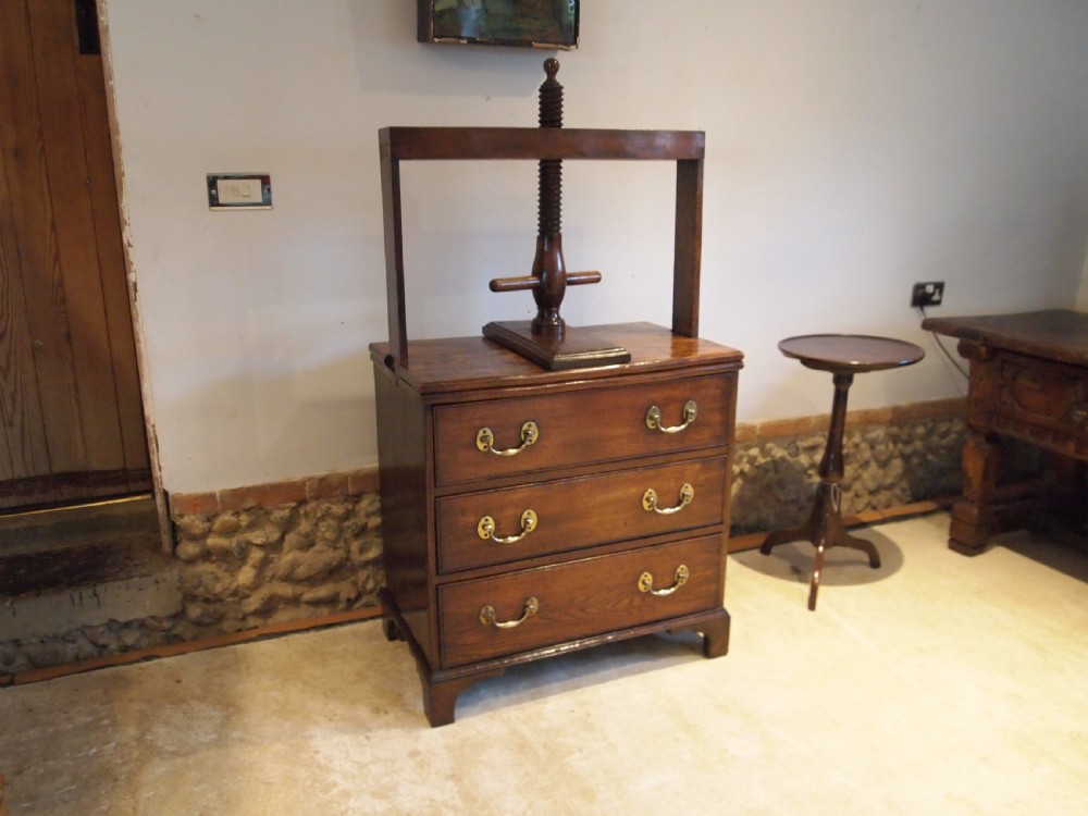 Rare Chest of drawers linen press Elm George III small c1780 View XII