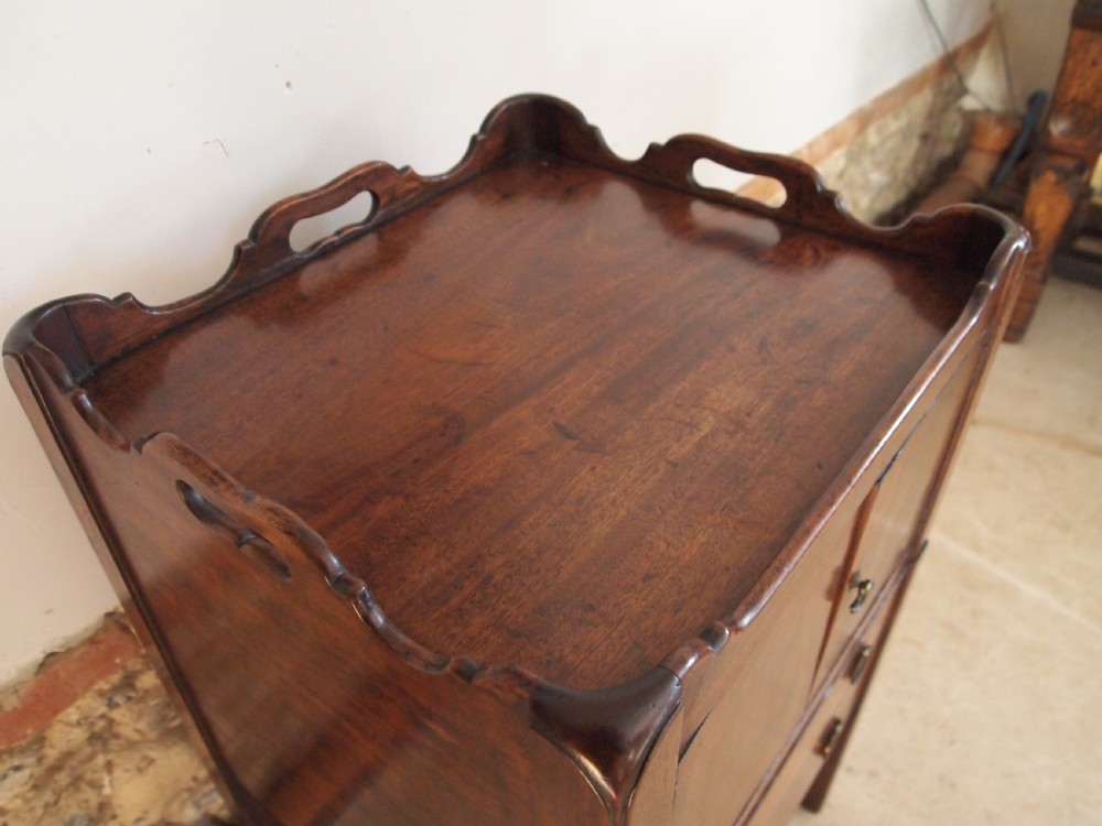 Bedside chest George III Mahogany tray top c1780 View III