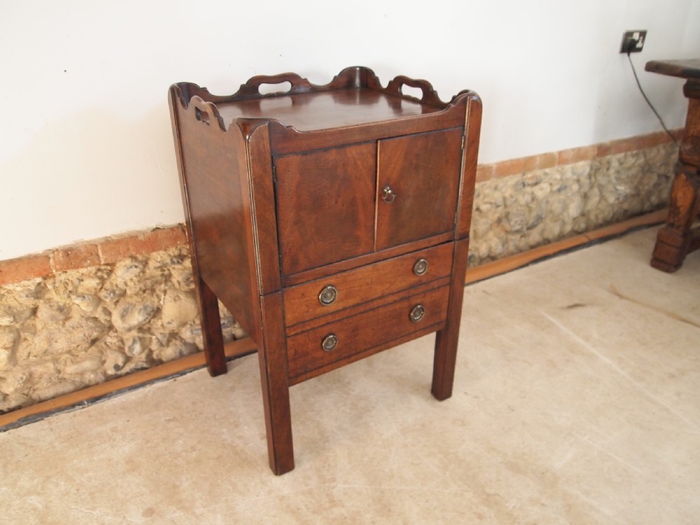 Bedside chest George III Mahogany tray top c1780 View V